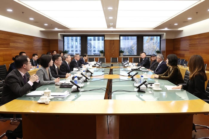 王受文国际贸易谈判代表兼副部长会见美国英伟达公司执行副总裁普瑞
