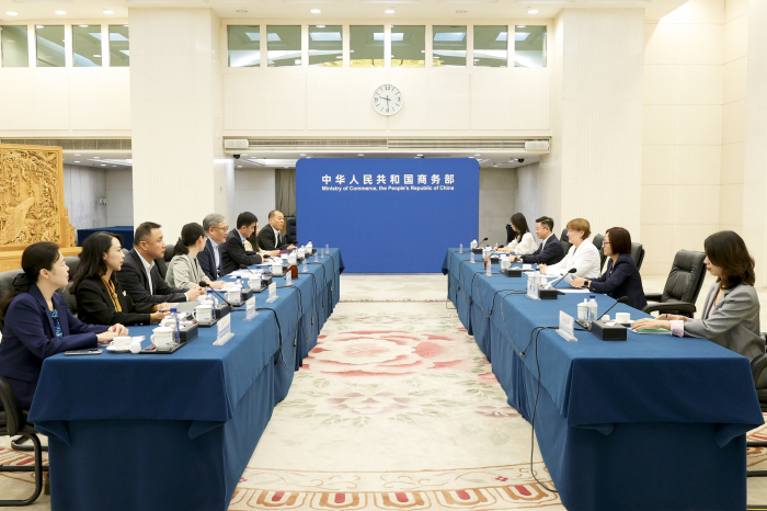 会见2.jpg